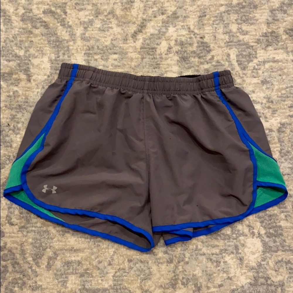 UNDER ARMOUR RUNNING SHORTS